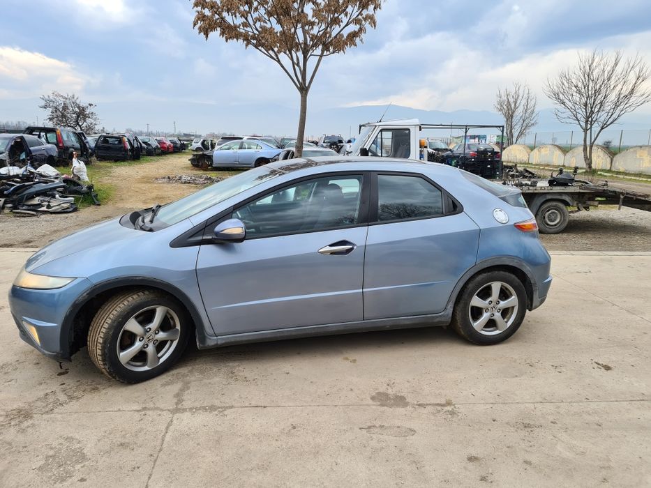 Хонда сивик 2.2 дизел НА ЧАСТИ