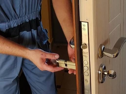 Установка замков, замена серцевины, вскрытие машин и квартир