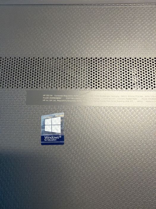 Laptop Nou HP 255 G8 Ryzen 5 8g 256g nvme 15.6