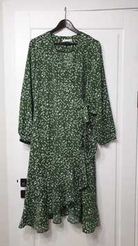 Платье на запАх зеленого цвета