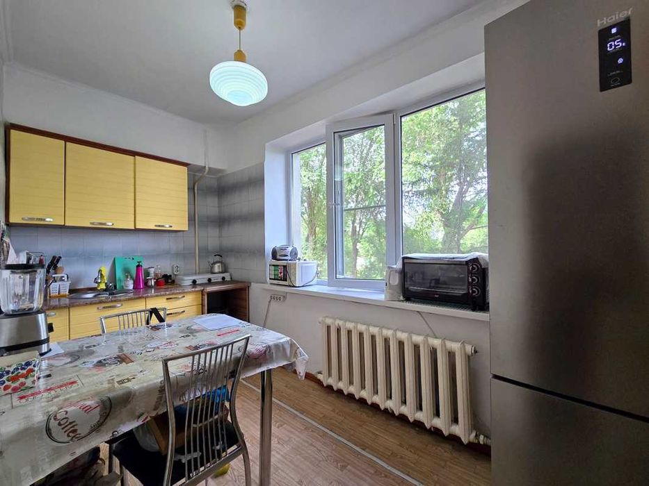 Продам 2 комнатную квартиру Красногорская 35г, 13-й военный городок