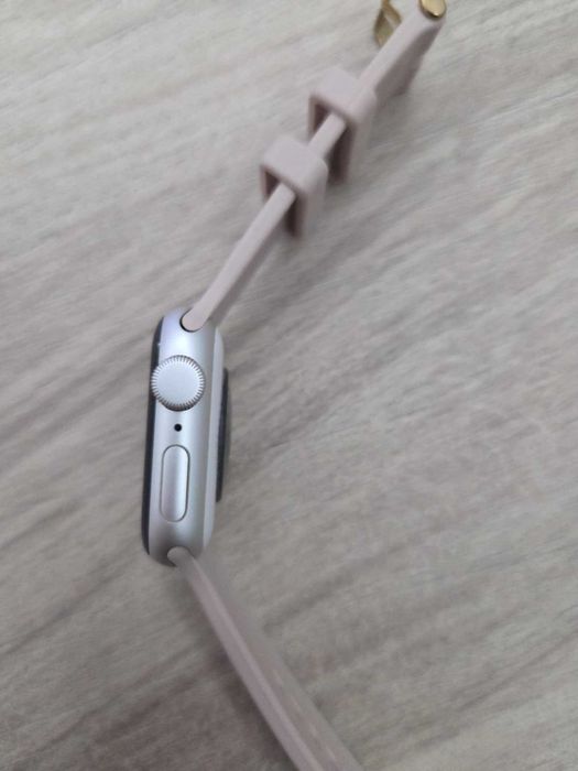 Смарт часовник APPLE WATCH SE2