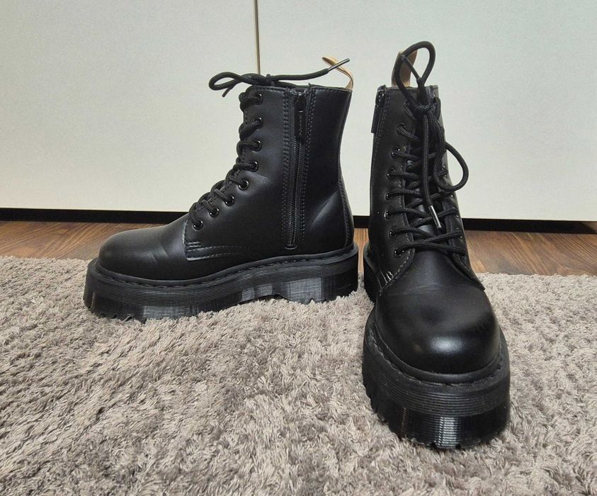 Bocanci Dr. Martens Vegan Jadon II Mono Platform Boots