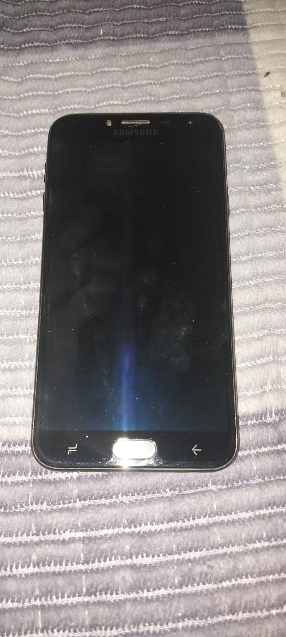 Продам Самсунг j4+