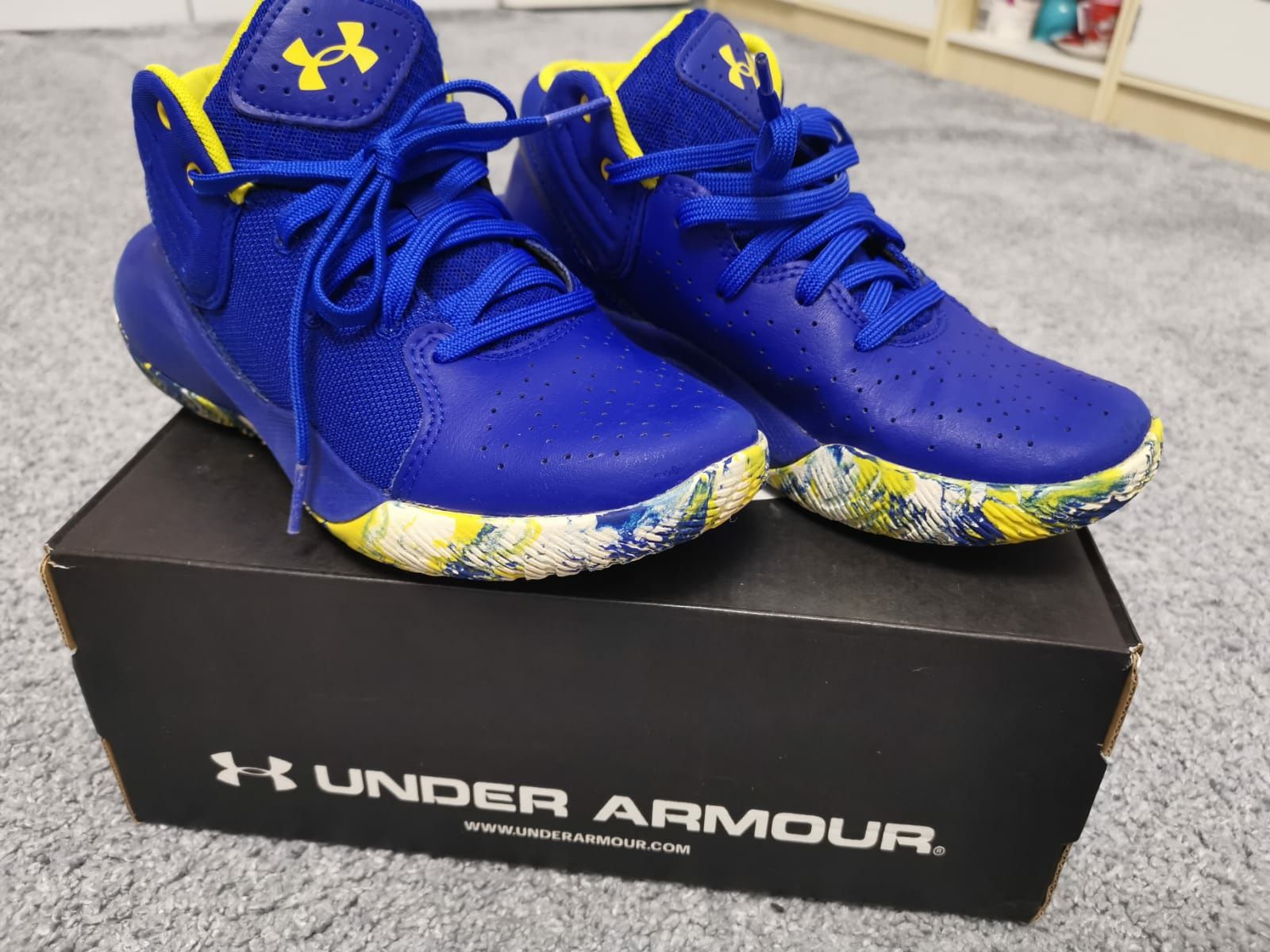 Ghete baschet Under Armour marime 36.5