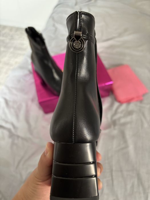 Сапожки новые 35-размер турецкий таза кожа