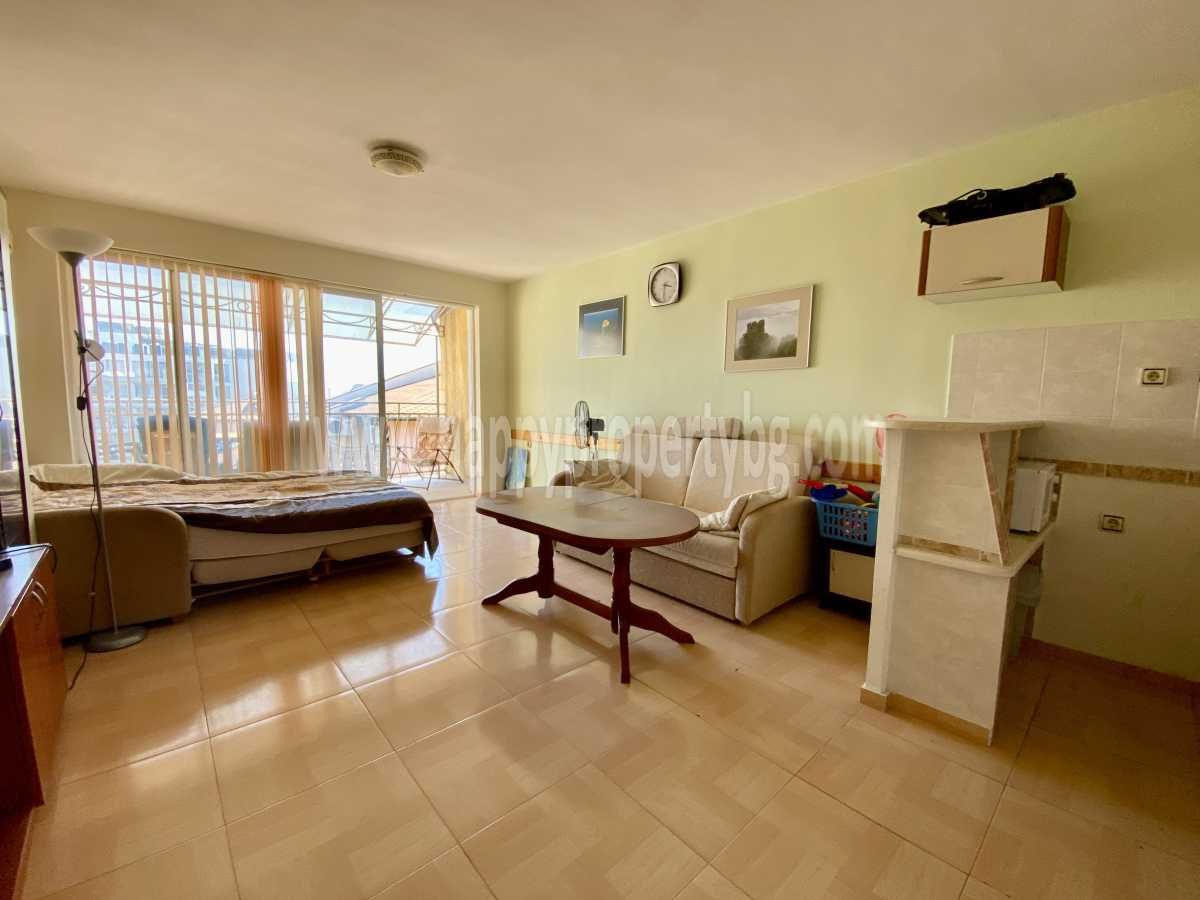 Продава се Тристаен апартамент в Свети Влас - 84 кв.м за 1071 €/кв.м - Снимка #2