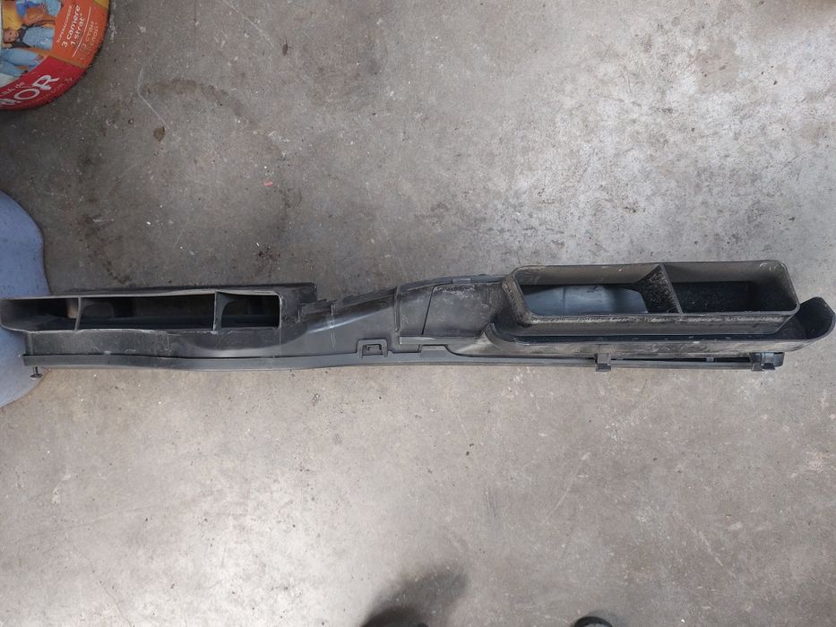 Priza aer trager Octavia 3/Passat B8