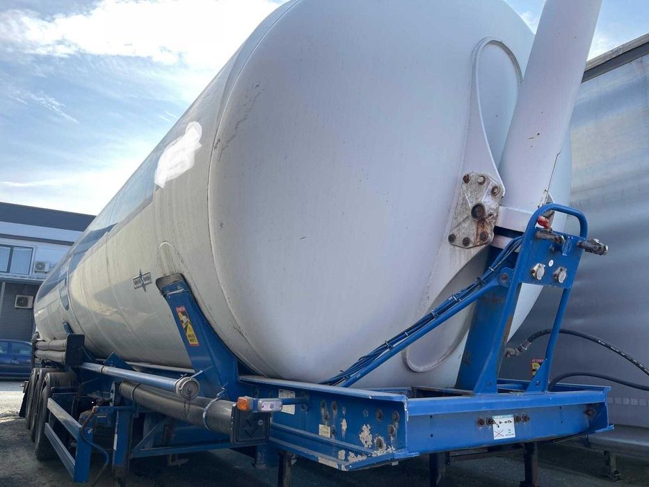 Semiremorcă cisternă SILO SPITZER Eurovrac 60MC  SK2760CAL