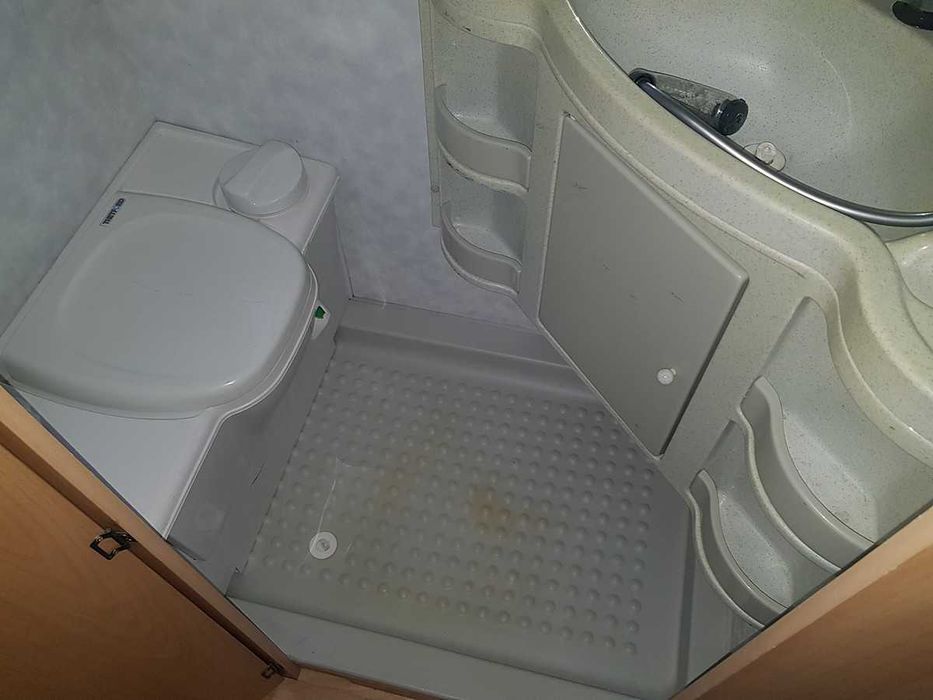 Продавам каравана  Adria Altea 502 DK 2004г, внос от Холандия