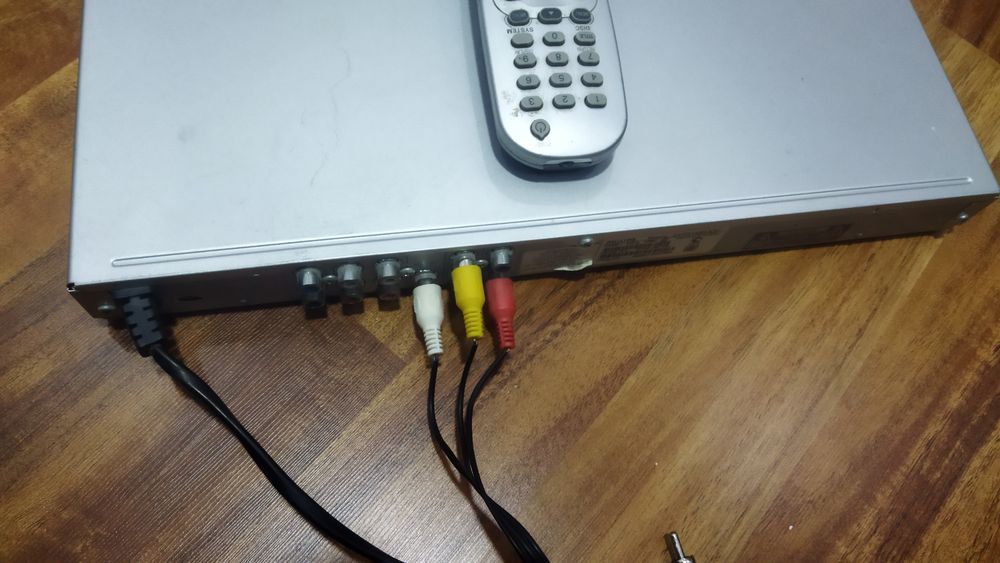 ДВД видео магнитофон Филпс оригинал