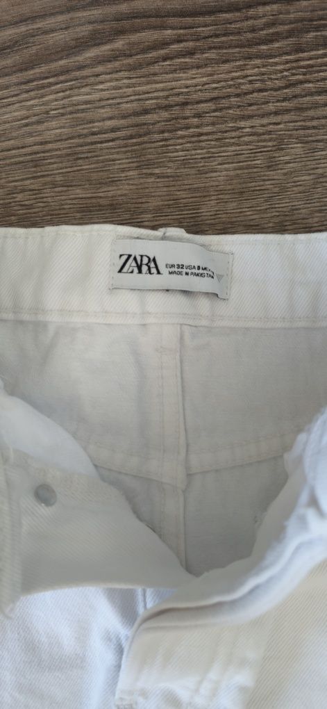 Дамски къси панталони Zara 32