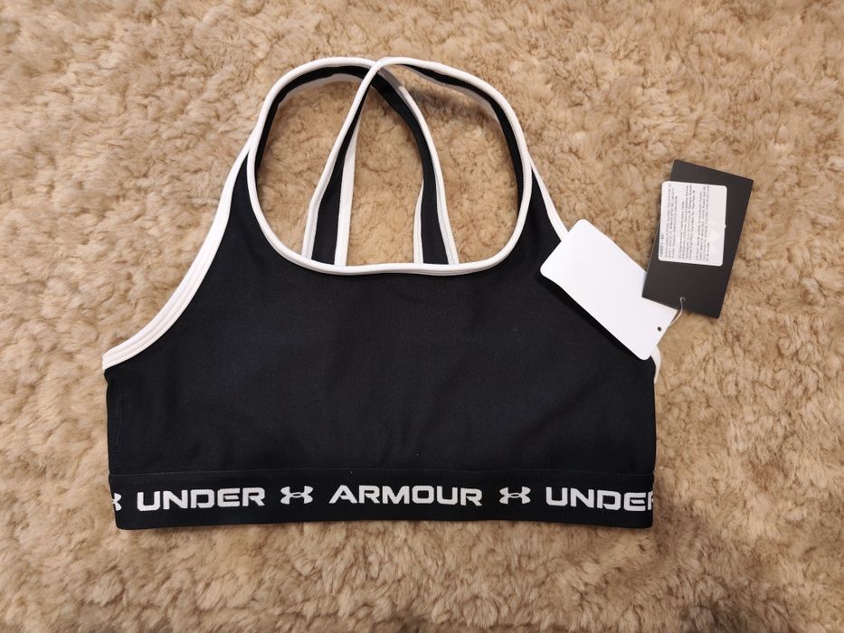 Underarmour bustiera cu eticheta