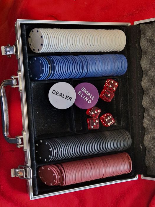 Joc de poker nou.