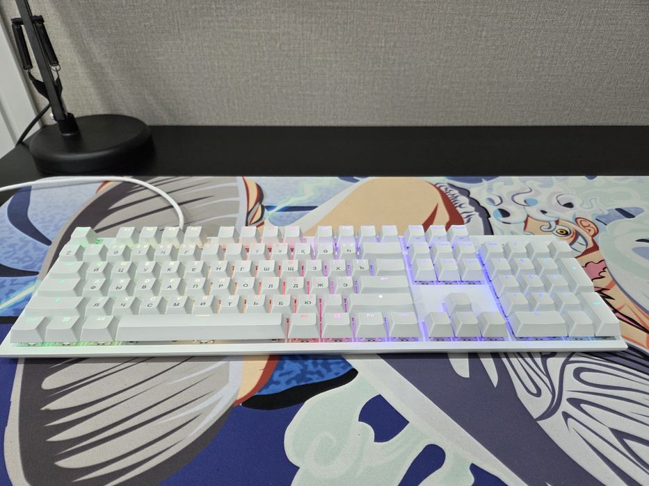 Белая клавиатура механическая NZXT