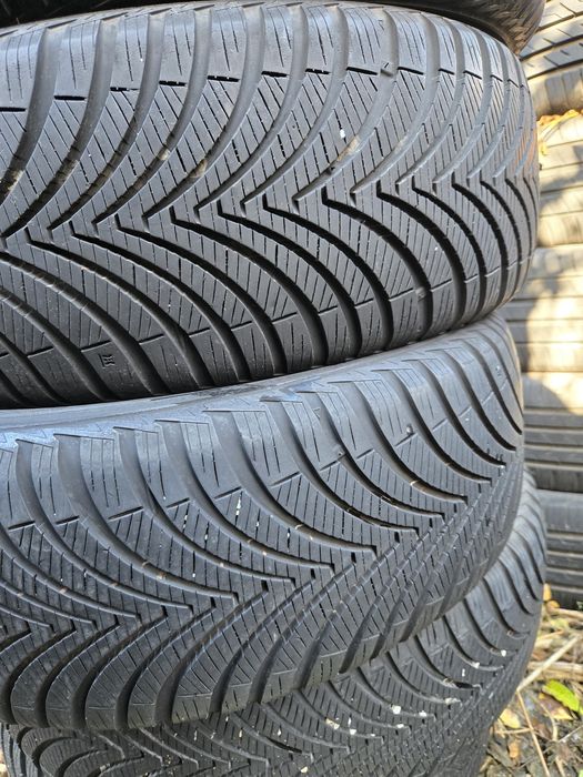 4бр. 215 60 16 Kumho всесезонни.