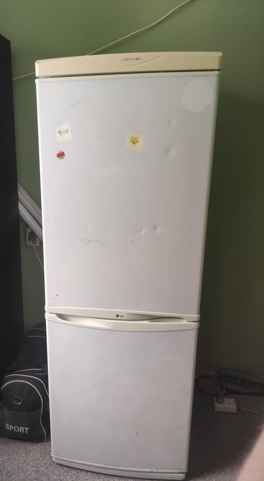 Холодильник LG в рабочем состоянии