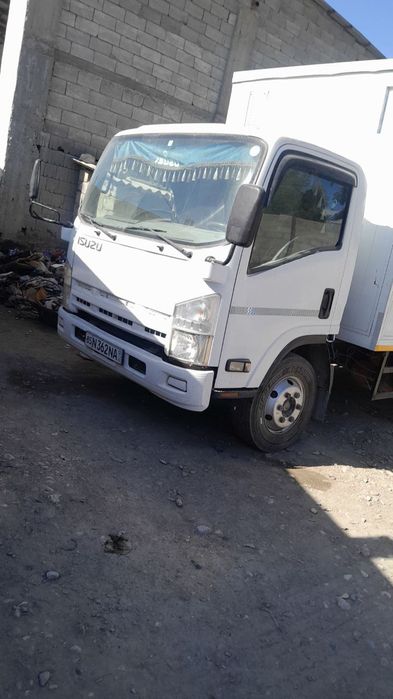 Isuzu 2007 holati yaxshi