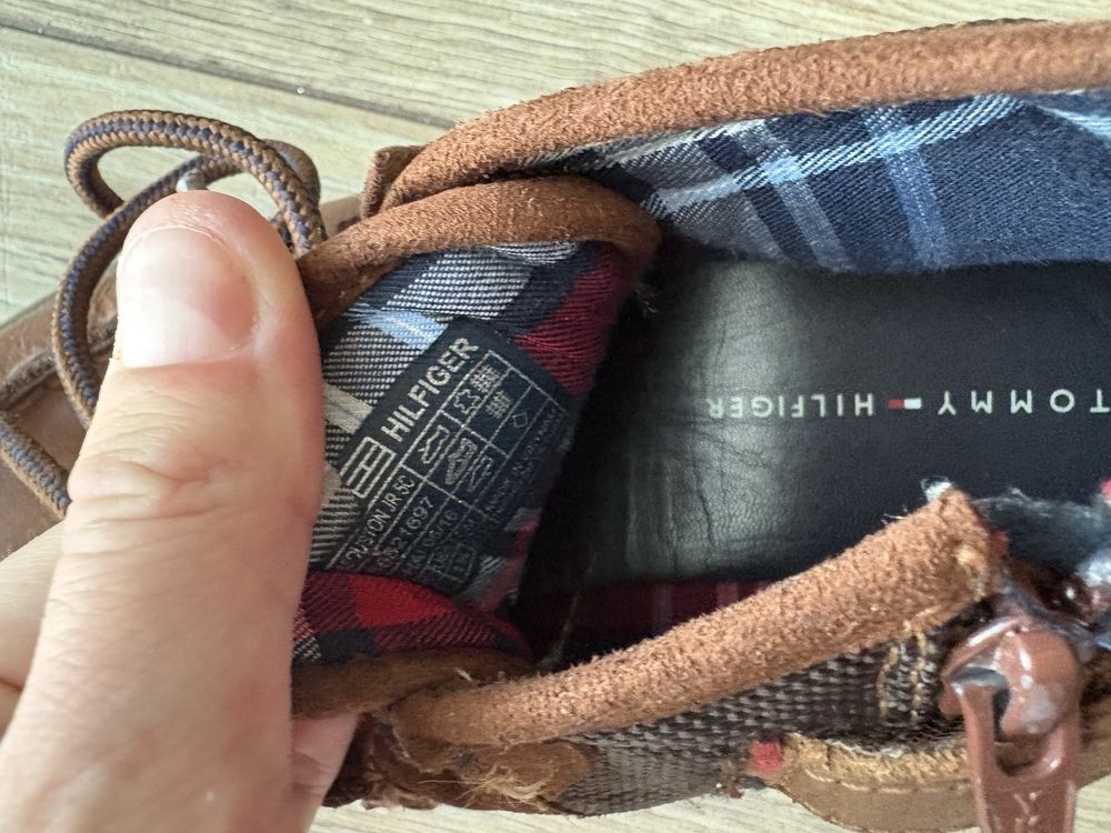 Ghete piele marimea 33  Tommy Hilfiger
