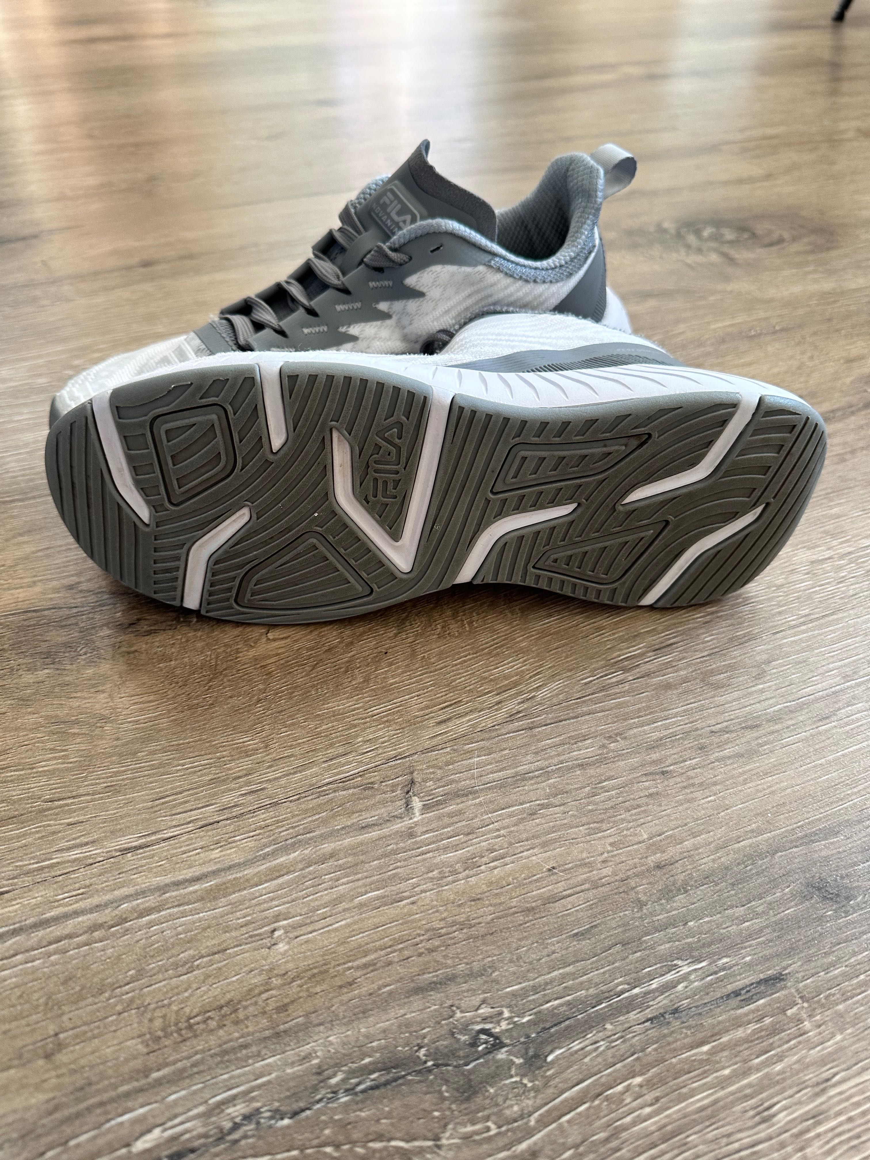 Спортни обувки Fila, 38 номер