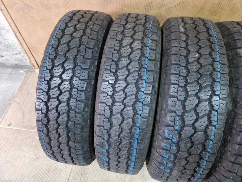 4 Goodyear R16C 205
летни бусови гуми DOT2921