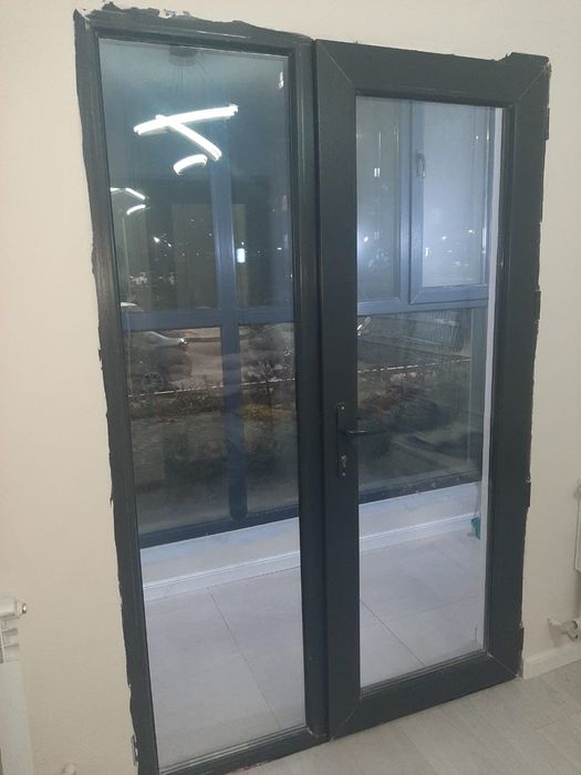 Дверь пластиковый с нового дома