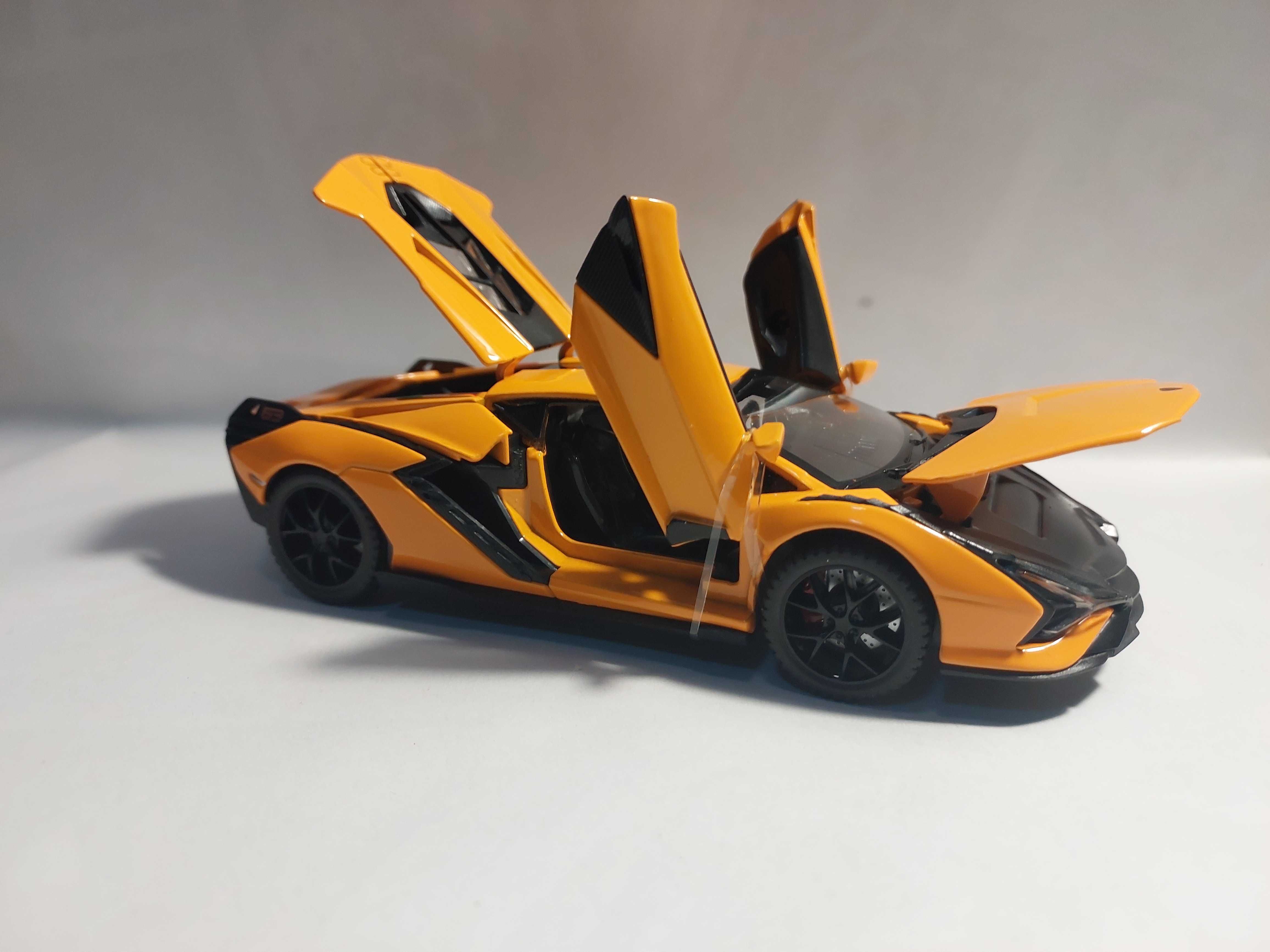 Macheta metal Lamborghini 1.32