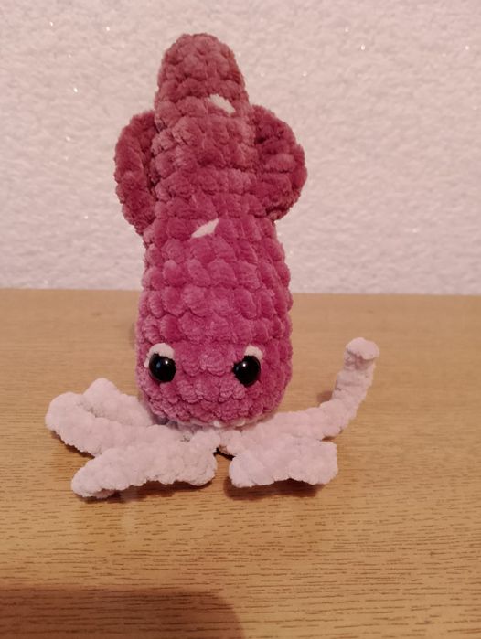 Продам вязаную игрушку