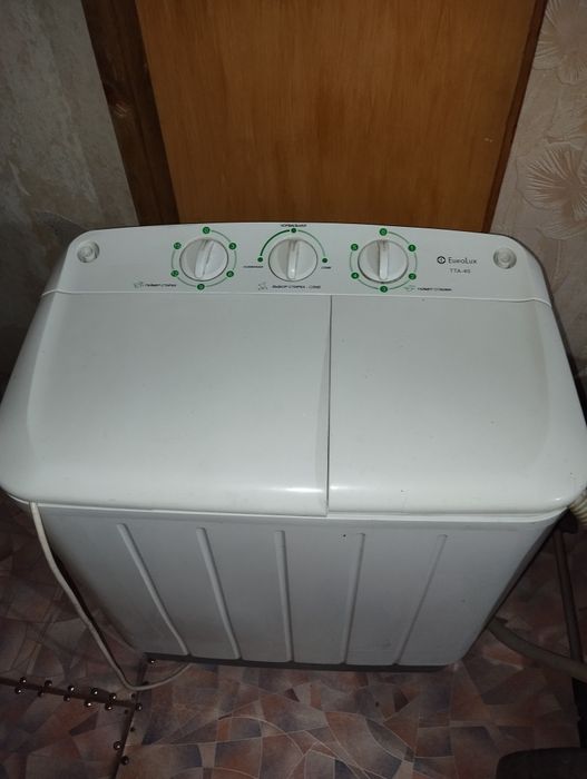 Продам стиральную машину полуавтомат