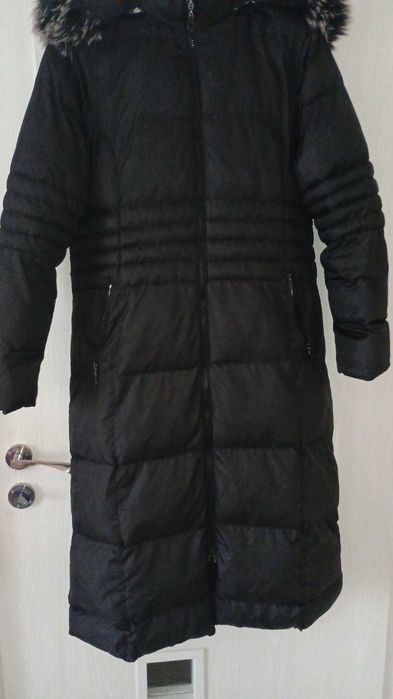 Дамско зимно дълго черно яке