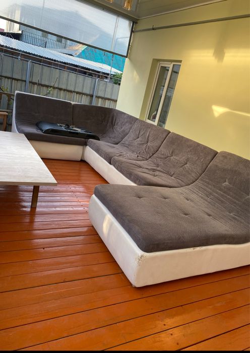 Диван угловой большой б/у