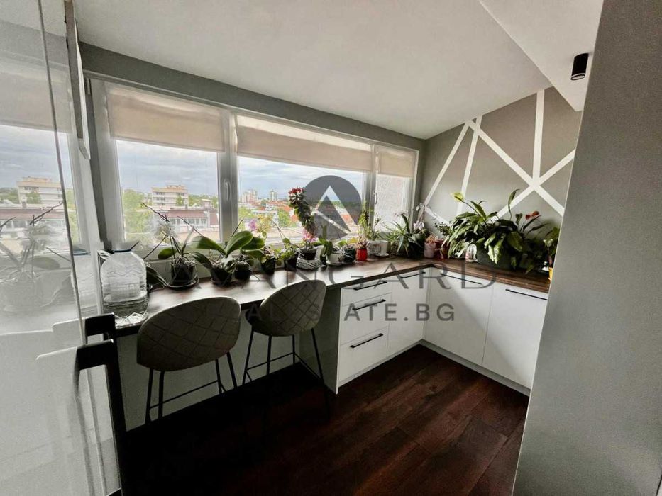 Продава се Тристаен апартамент в Пловдив, Кючук Париж - 195 кв.м за 1283 €/кв.м - Снимка #5