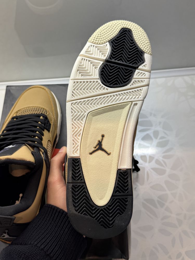 Jordan 4 Retro Fossil Мъжки Кецове 43 Номер + Кутия