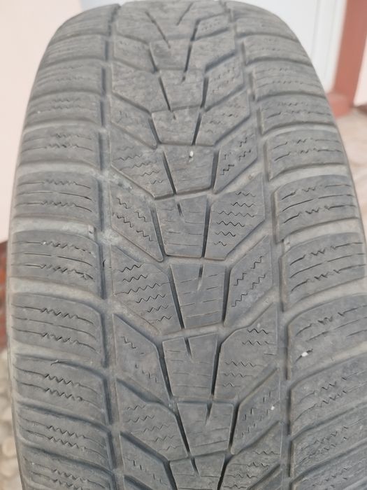 Anvelope Pirelli hankook