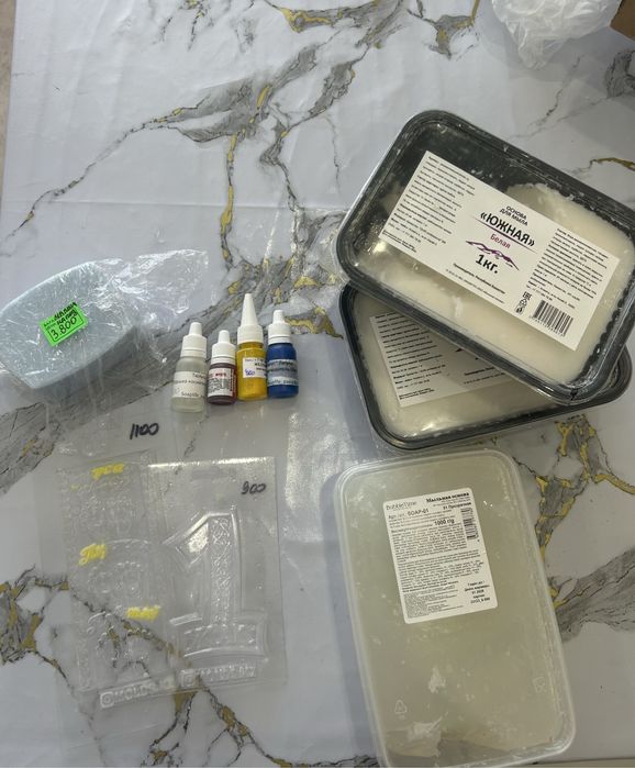 Малыш на подушке форма