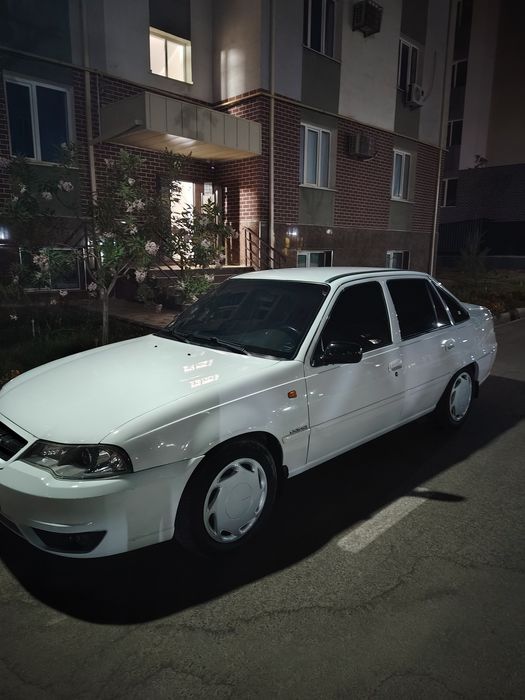 Nexia 2 1.6 oq sotiladi