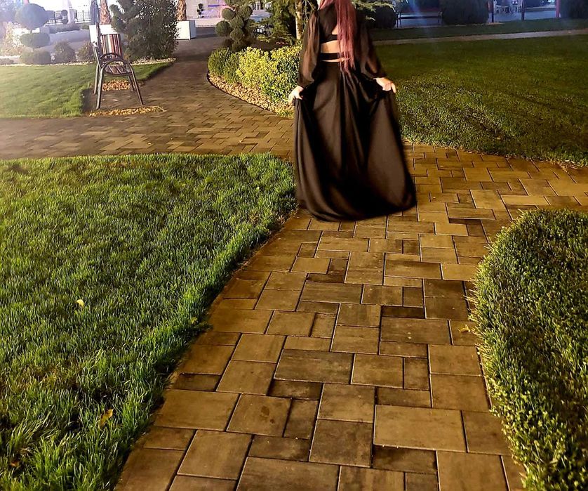 Rochie elegantă, mărime S/M . Purtată o singură dată. Stare perfectă .