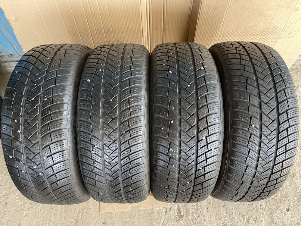 225/55R17 Vredestein WintracPro