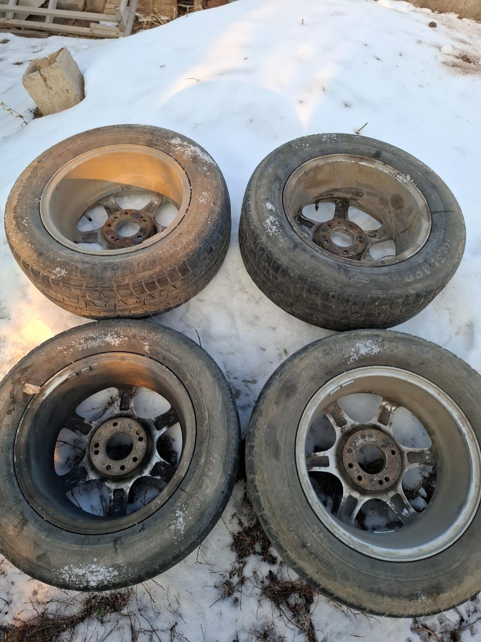 Продается шины от toyota