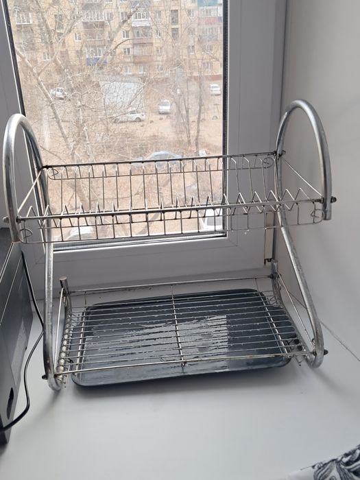 Продам сушилка для посуды  2тыс