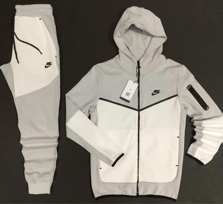 Trening nike tech