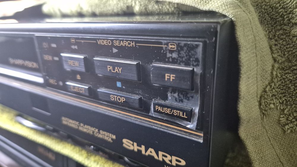 Видео плеер SHARP vc-6v3DR made in Japan в состоянии нового!