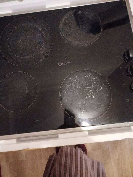 Indesit Варочная плита электрическая