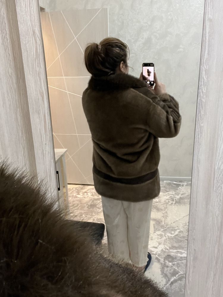 Продается шуба обсолютно новая