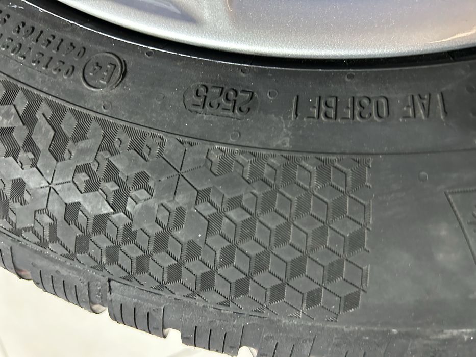 17 цола Джанти с Зимни Гуми 215/65/17 Audi Q3 VW Tiguan Skoda Kodiaq