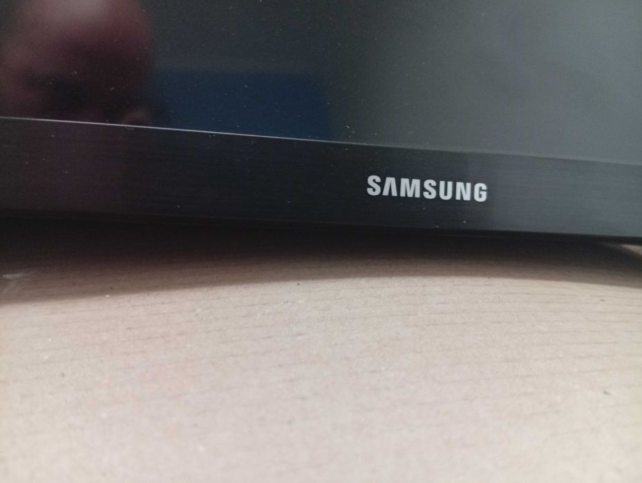 Телевизор SAMSUNG UE-32T4302
