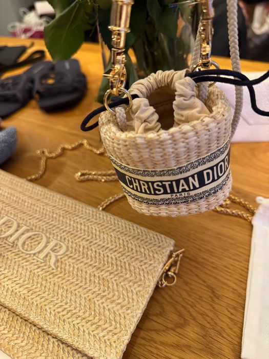 CD Christian Dior оригинална нова малка чантичка