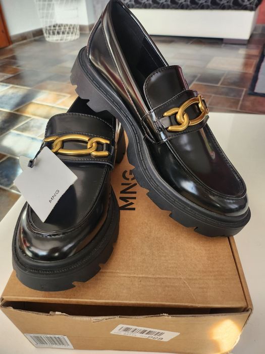 Дамски лоуфъри Mango нови с етикет, номер 40