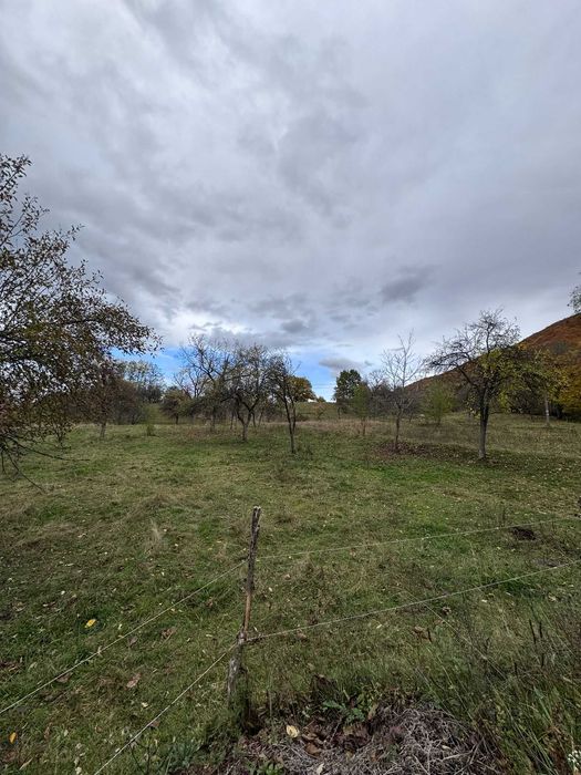 Vanzare teren intravilan