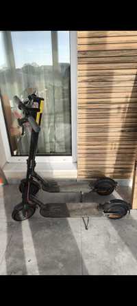 2 trotinete electrice Xiaomi